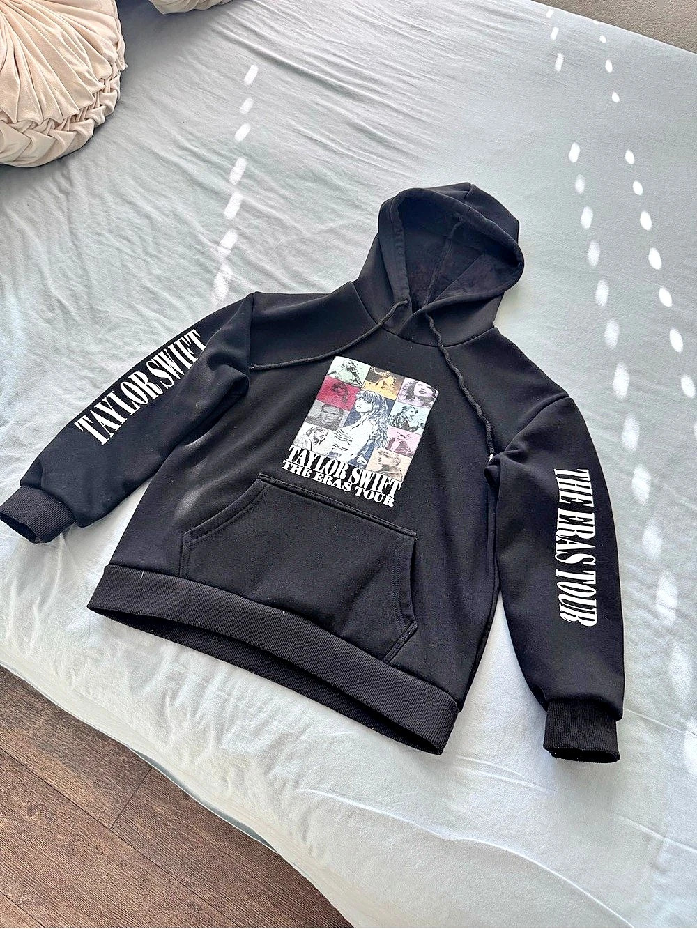 Taylor Swift The Eras Tour Kids Black Fleece Hoodie Sweatshirt Size 11-12Y